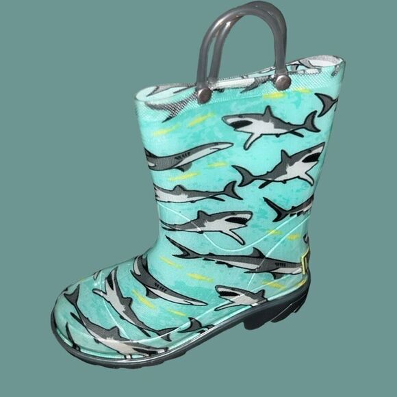WESTERN CHEIF Toddler Shark Chase Light Up Rain Boots Size 10 - Picture 1 of 7